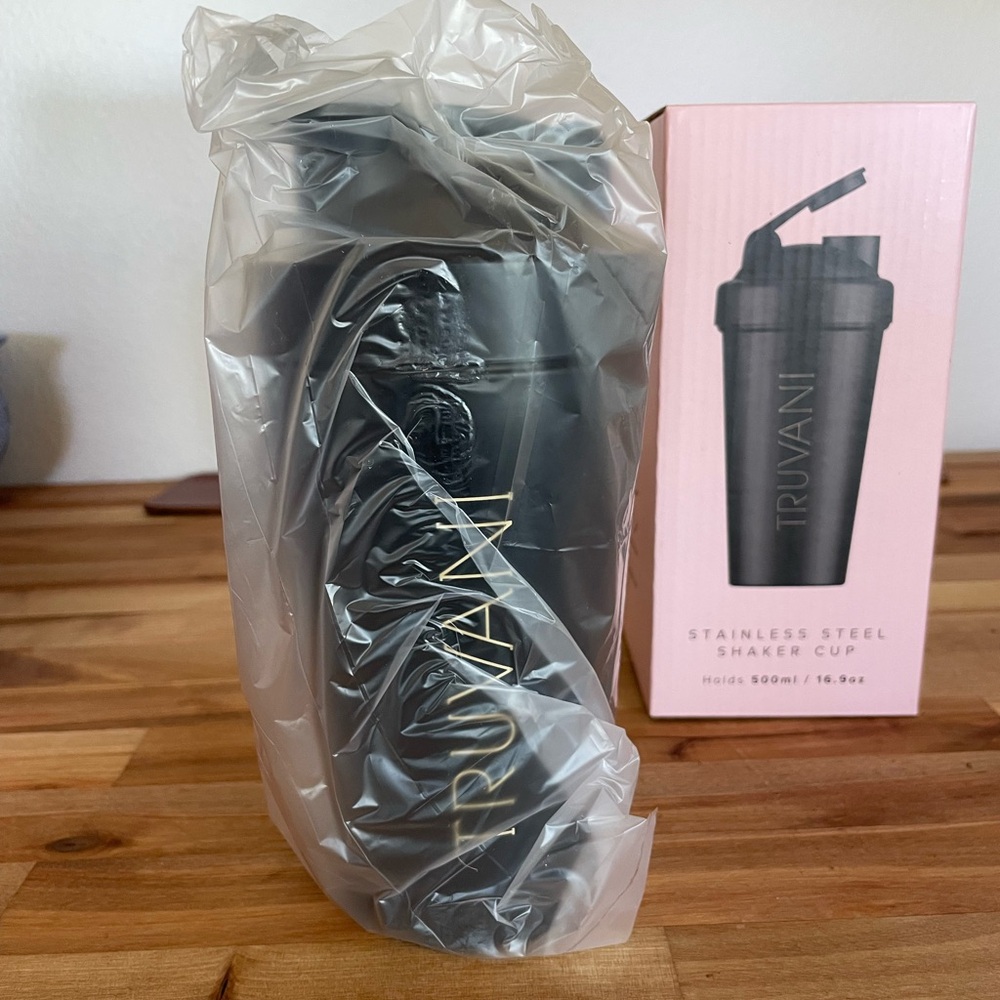 Black Stainless Steel Shaker Cup - Picture 3 of 4